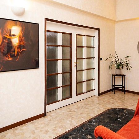 Central Apartment Milano Esterno foto