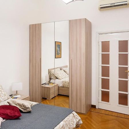 Central Apartment Milano Esterno foto