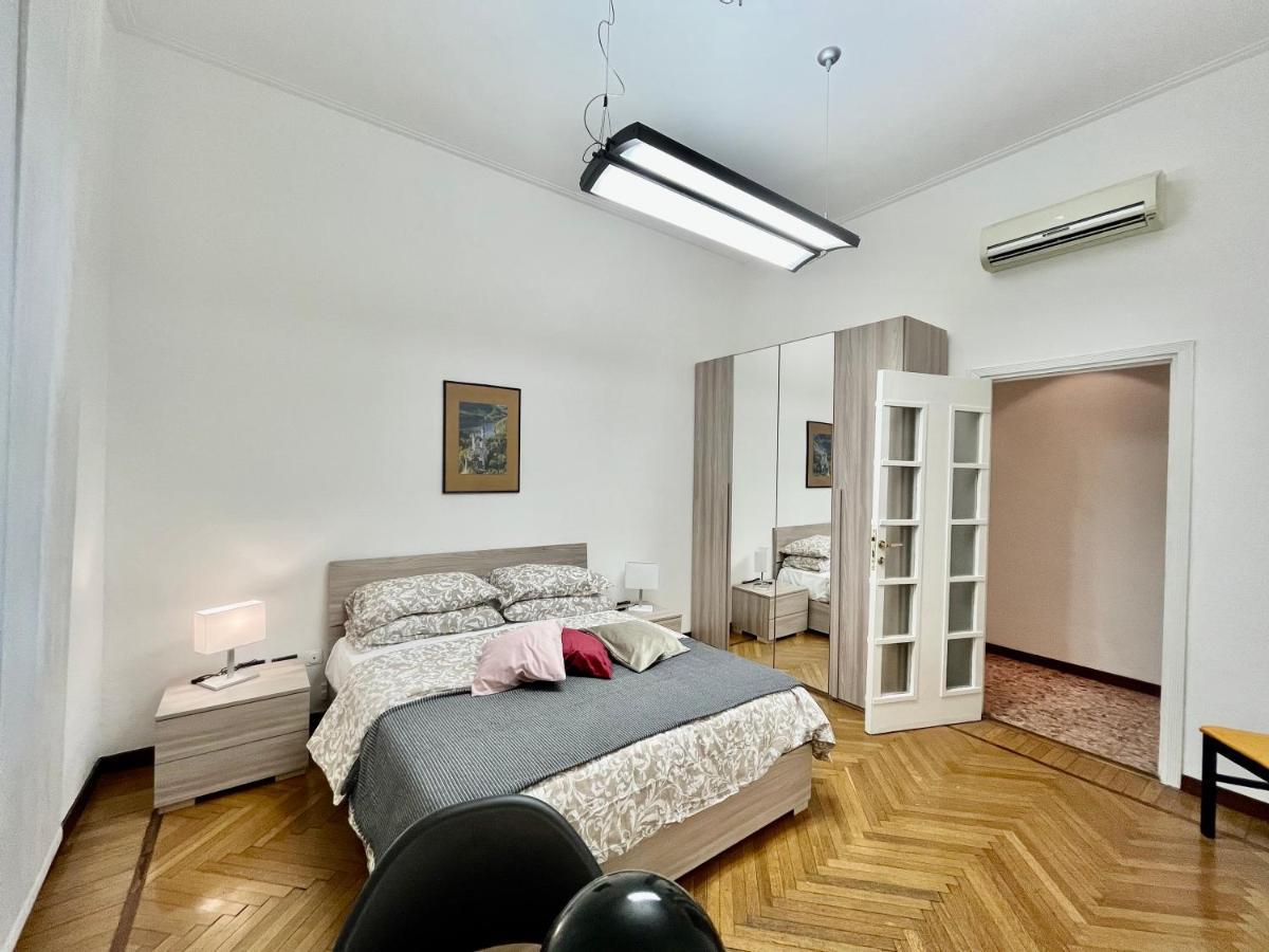 Central Apartment Milano Esterno foto