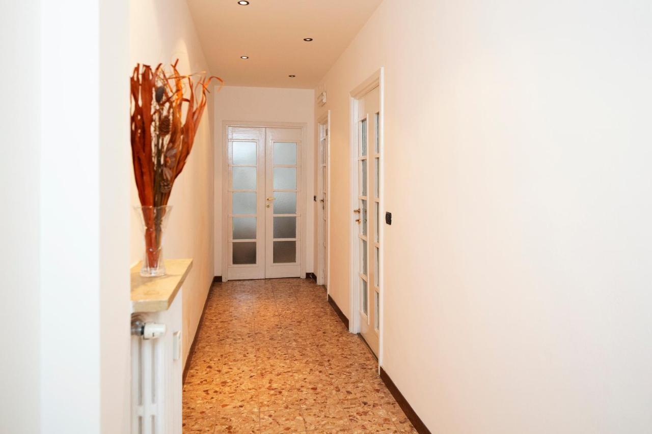 Central Apartment Milano Esterno foto